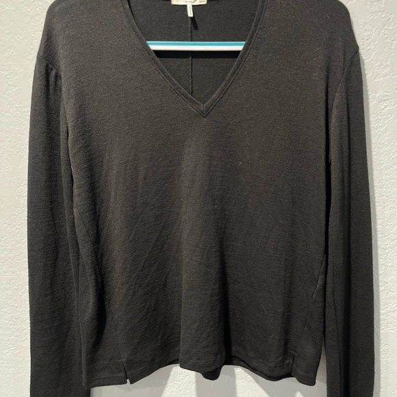 RAG & BONE WOMEN'S BLACK LONG SLEEVE V-NECK TOP TEE Sz XS - Picture 2 of 5
